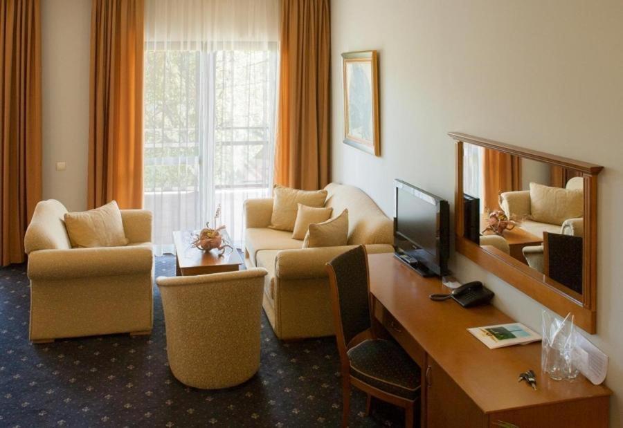 Hotel Panorama Veliko Tarnovo Ngoại thất bức ảnh